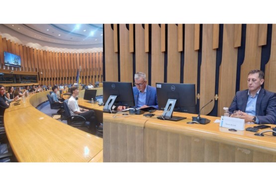 Zamjenik predsjedavajućeg Doma naroda PSBiH Kemal Ademović primio studente Ženevske akademije za međunarodno humanitarno pravo i ljudska prava
